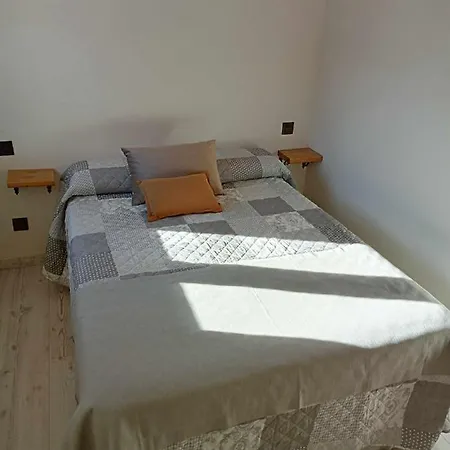 Casitas En Sallent En El Centro *